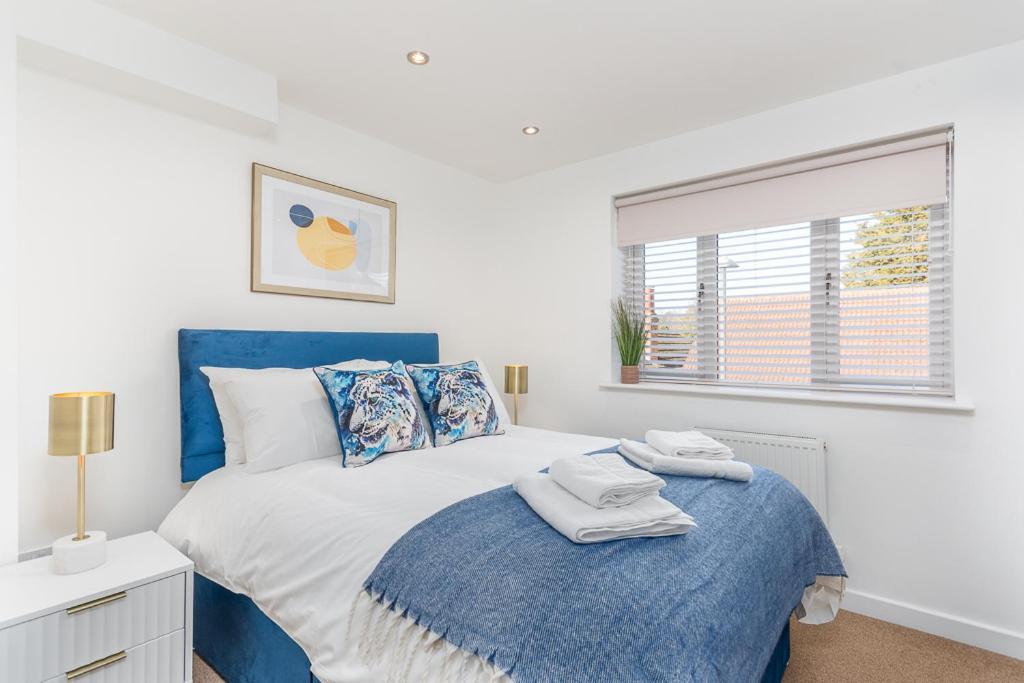 Castle Townhouse Kenilworth - Private Parking - 24 Hr Gym Access - Town Centre Appartement Buitenkant foto