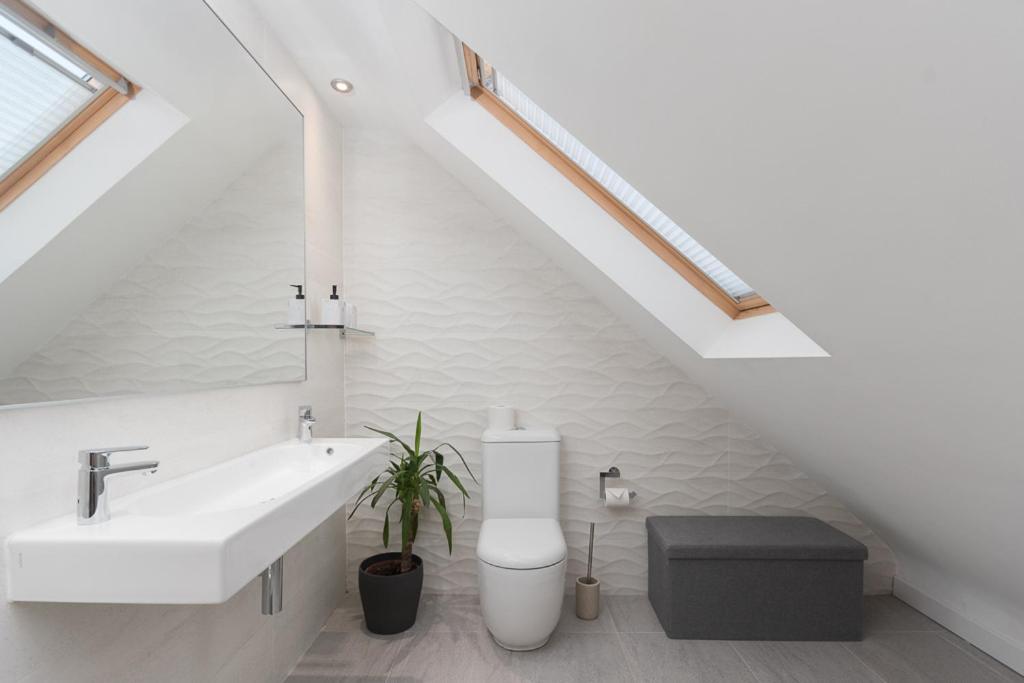 Castle Townhouse Kenilworth - Private Parking - 24 Hr Gym Access - Town Centre Appartement Buitenkant foto