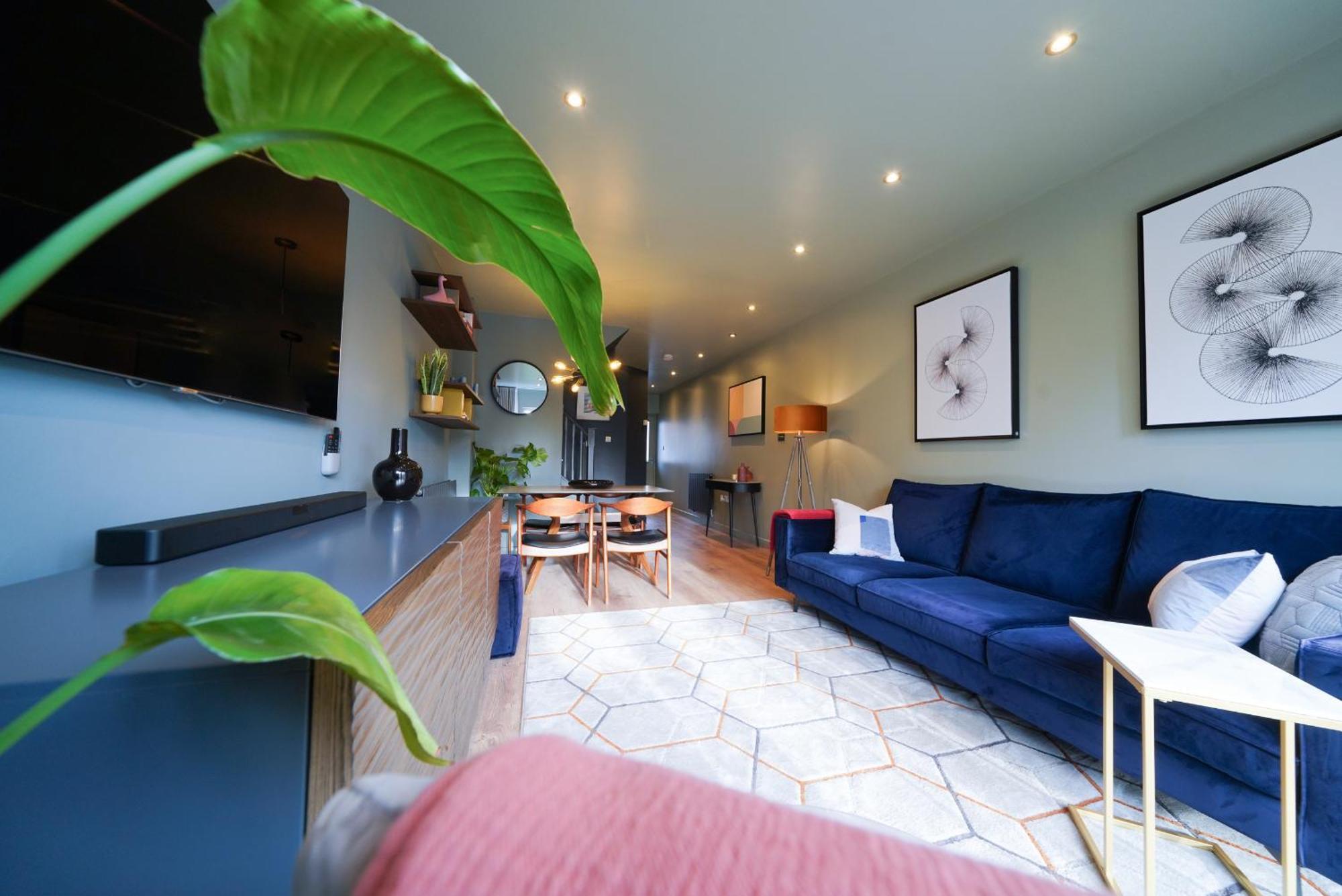 Castle Townhouse Kenilworth - Private Parking - 24 Hr Gym Access - Town Centre Appartement Kamer foto
