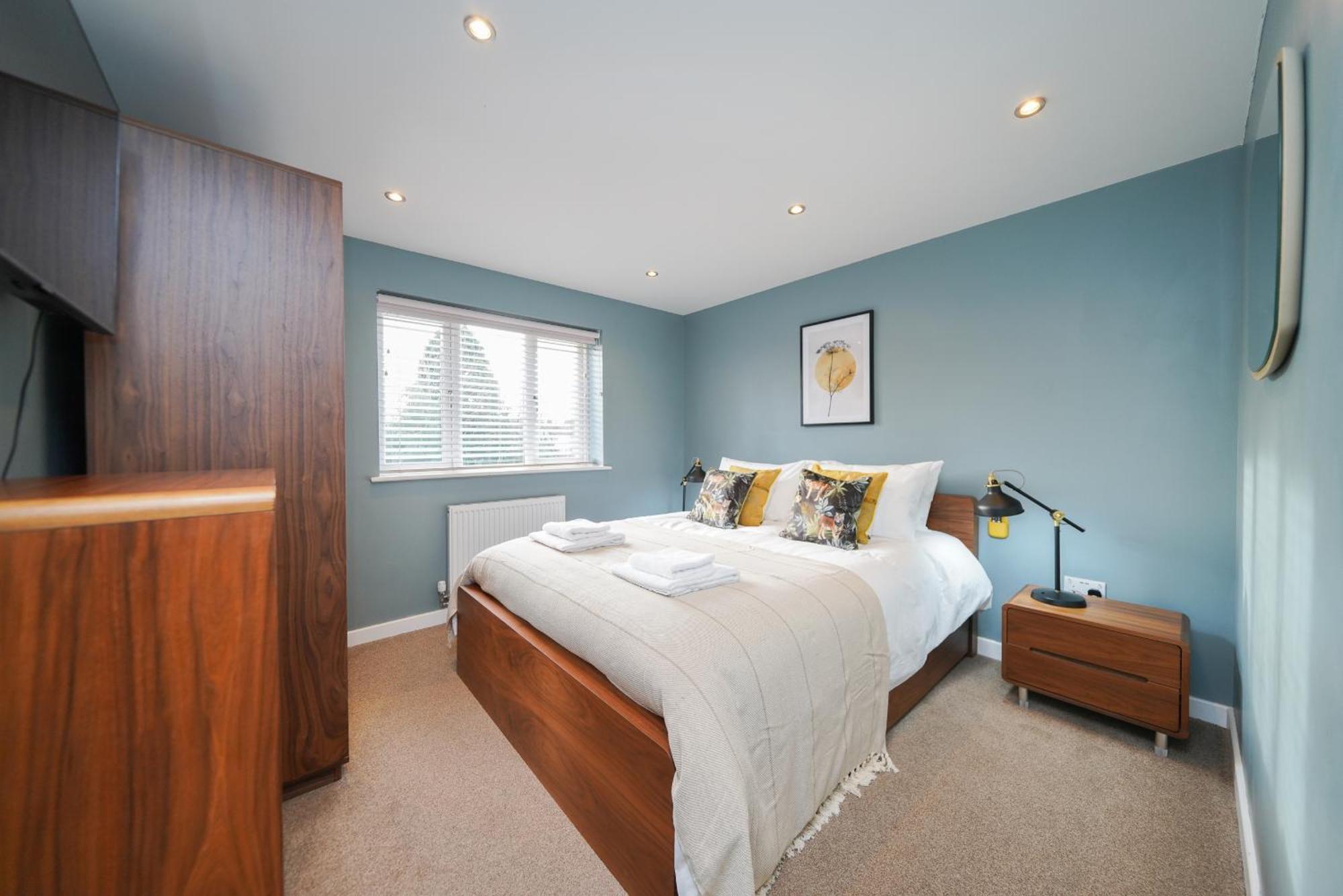 Castle Townhouse Kenilworth - Private Parking - 24 Hr Gym Access - Town Centre Appartement Kamer foto